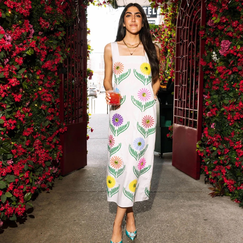 QUEEN OF SPARKLES White Multi Flower Cotton Maxi Dress